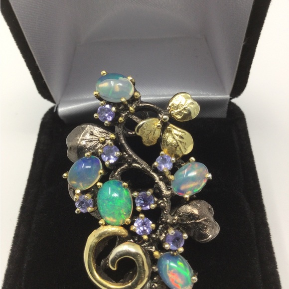 Awe inspiring Genuine Opals & Tanzanite Ring - Picture 2 of 7
